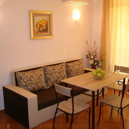 Saint Elena Apartcomplex Aparthotel